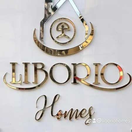 Liborio Homes アパート *